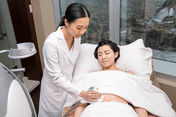 進行溶脂修形療程